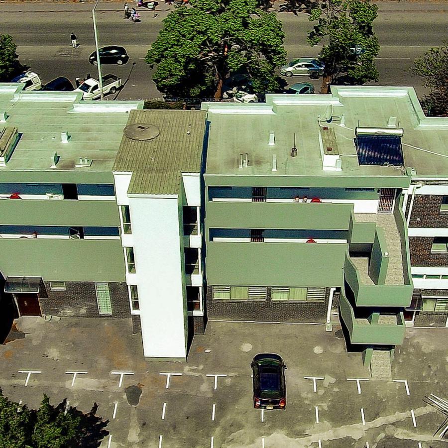 R Executive Apartments Harare Exterior photo