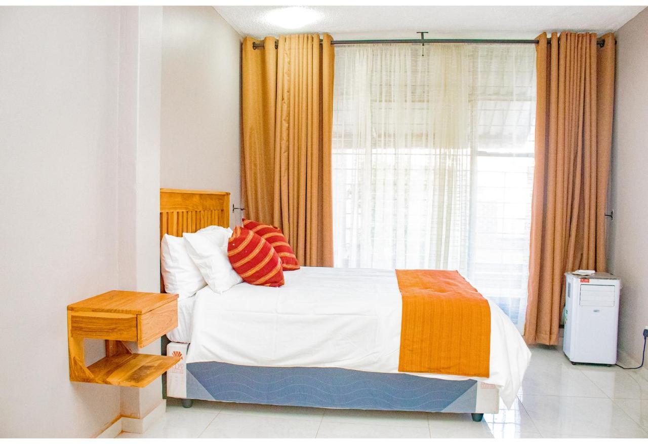 R Executive Apartments Harare Exterior photo