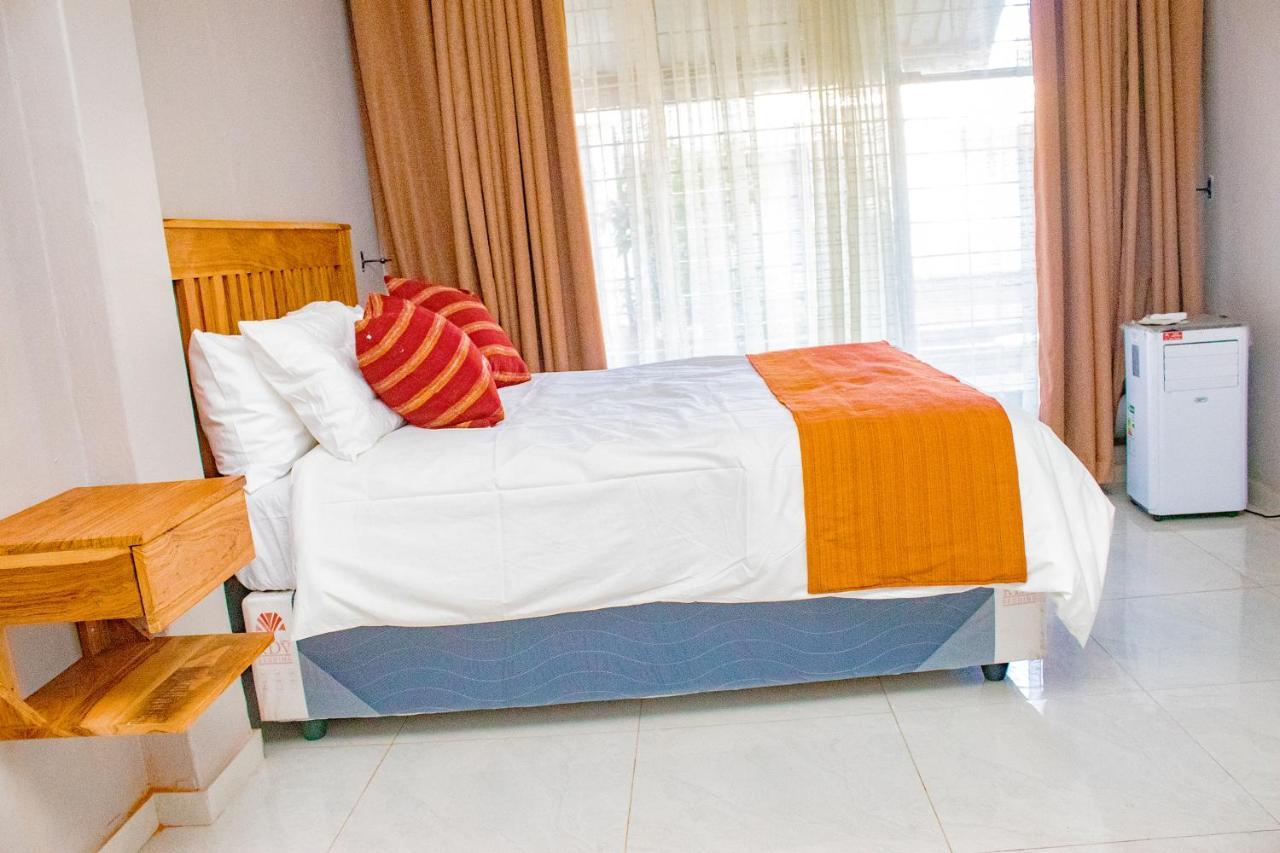 R Executive Apartments Harare Exterior photo